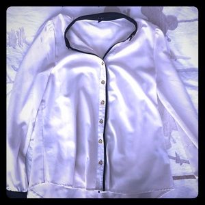 Black and white long sleeved top🖤